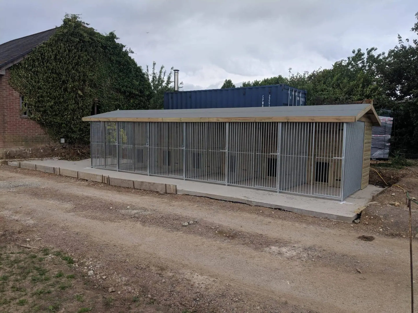 30 X 10 ft Six Bay Dog Kennel Doghealth