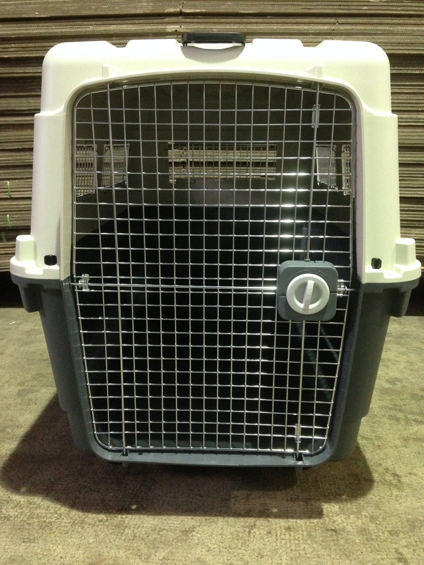 Giant L120 airline approved pet carrier