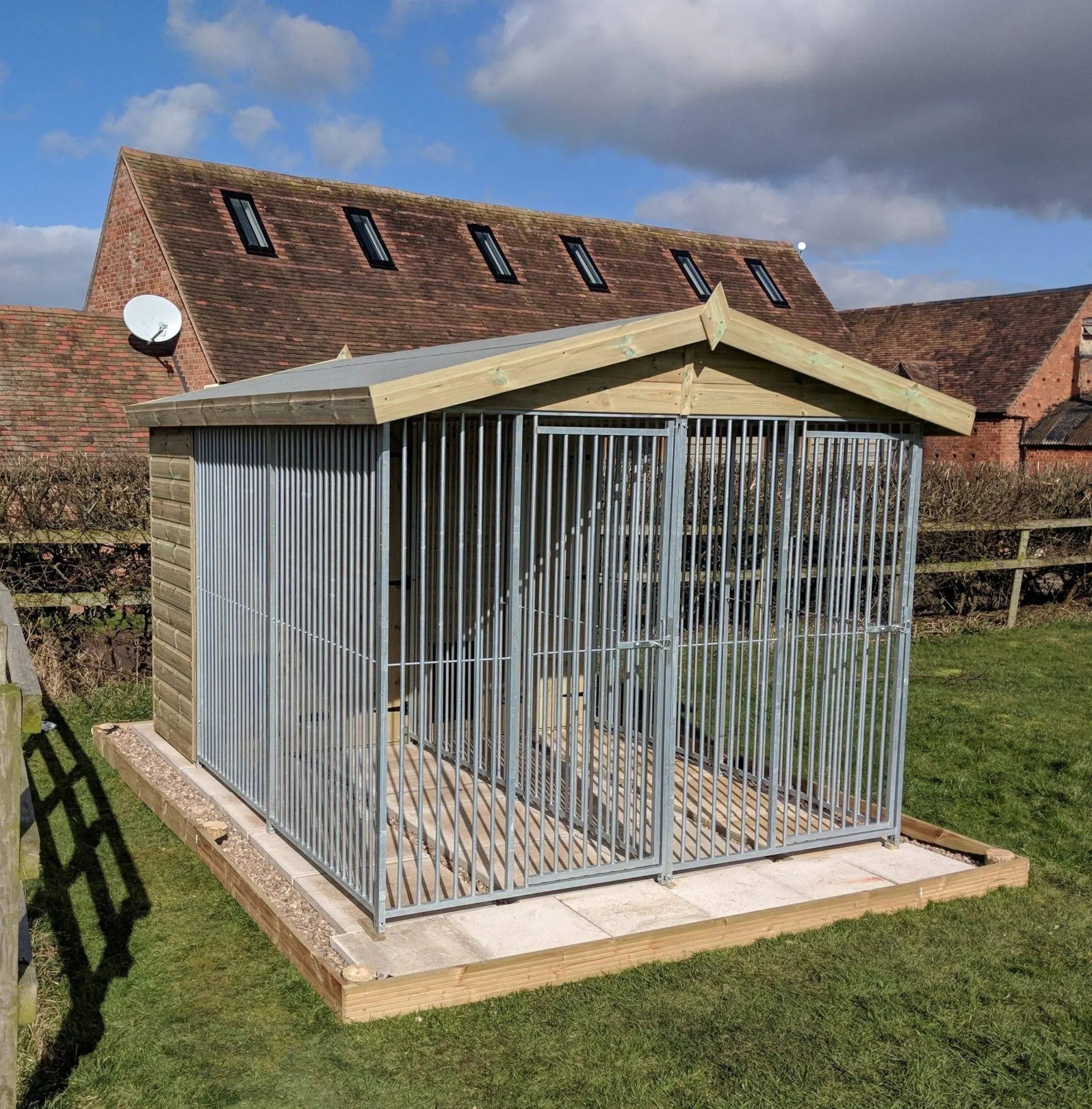 Benchmark Dog Kennel with Apex Roof - Duo 8 x 10ft, Premium Wood Range ...