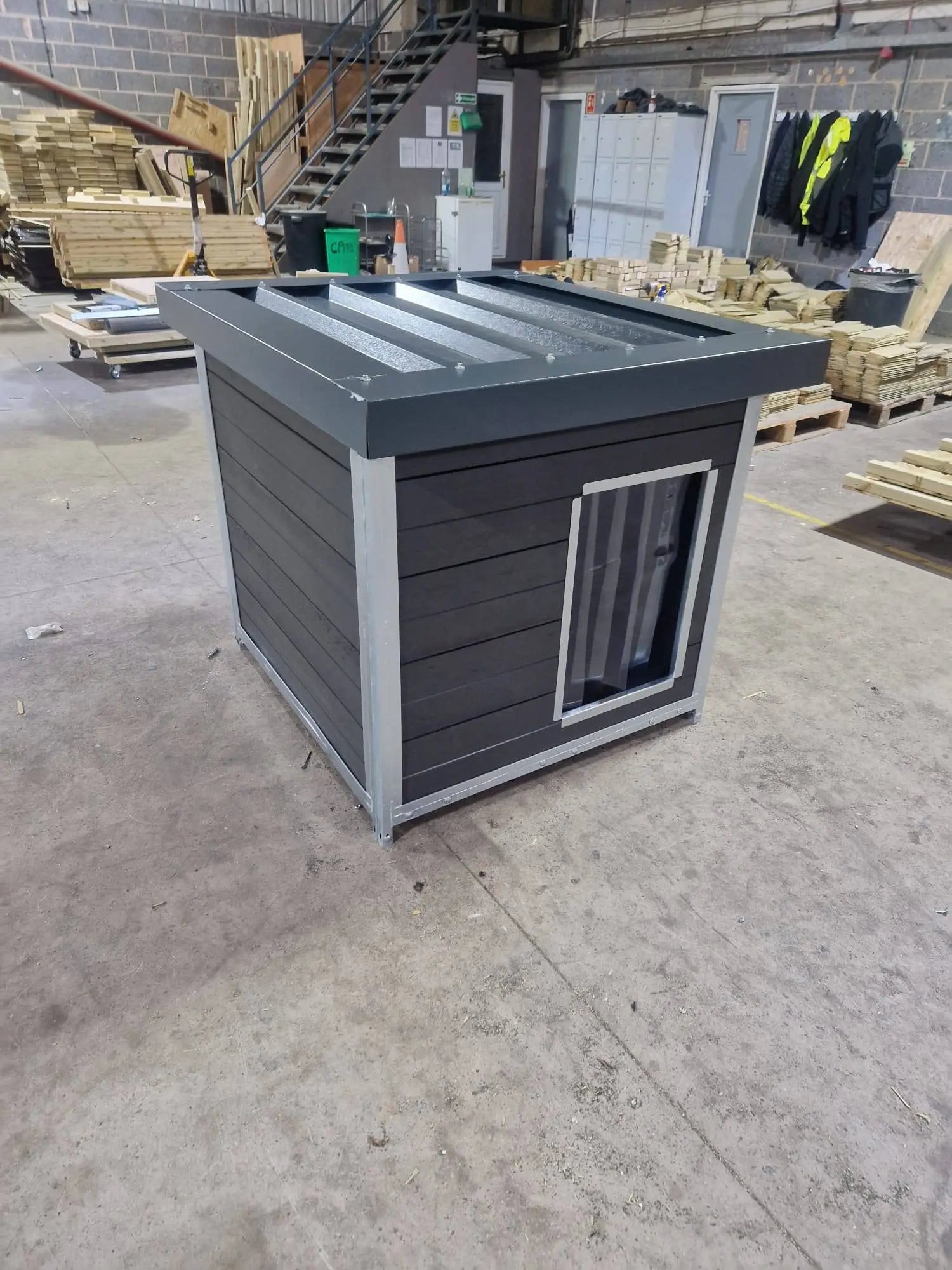 Premium Insulated WPC Cabin 1.2x1m Doghealth