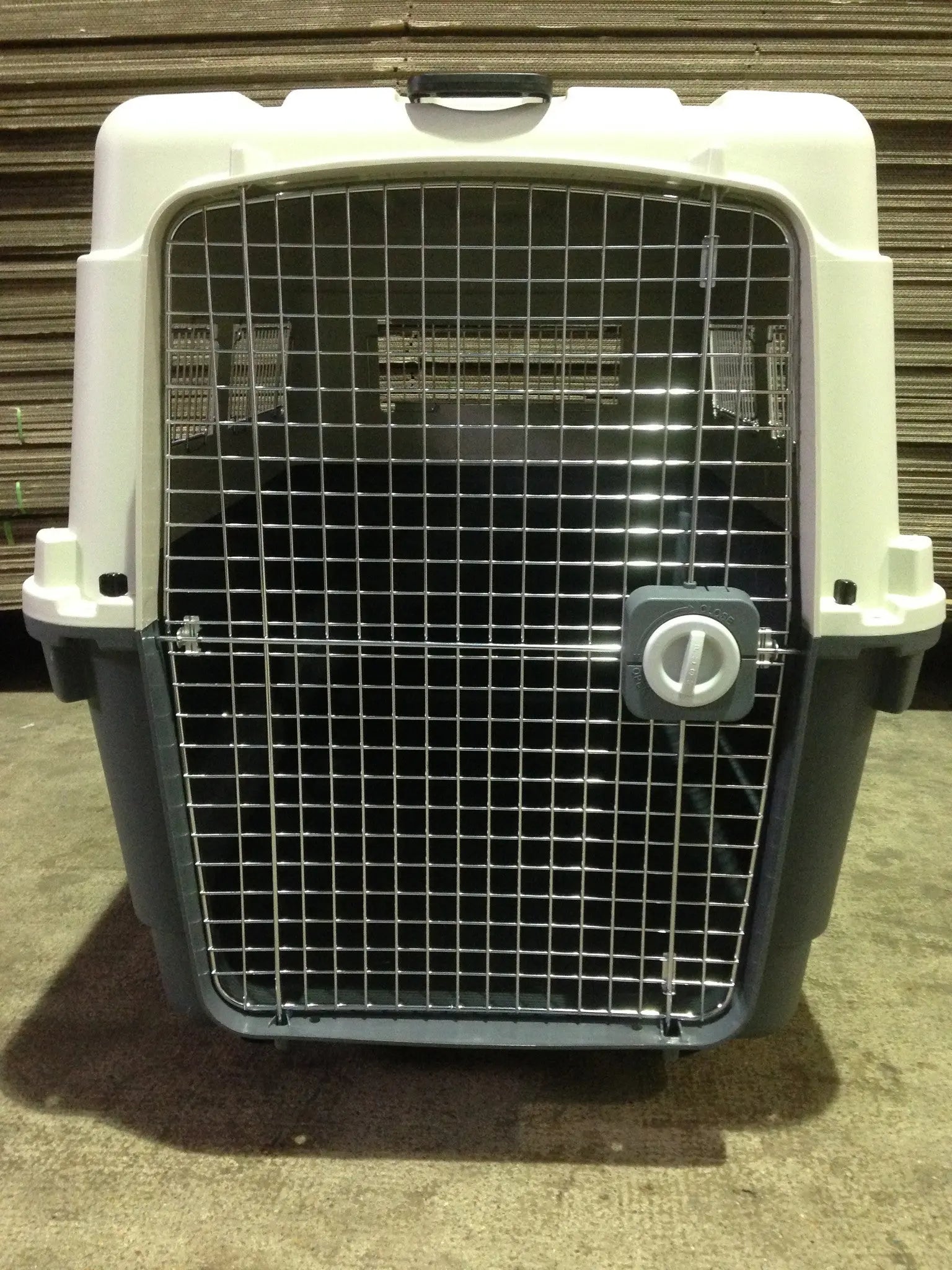 Hi Spec Sky Kennels - Meets IATA Requirements for Transportation of Live Animals BEST SELLER