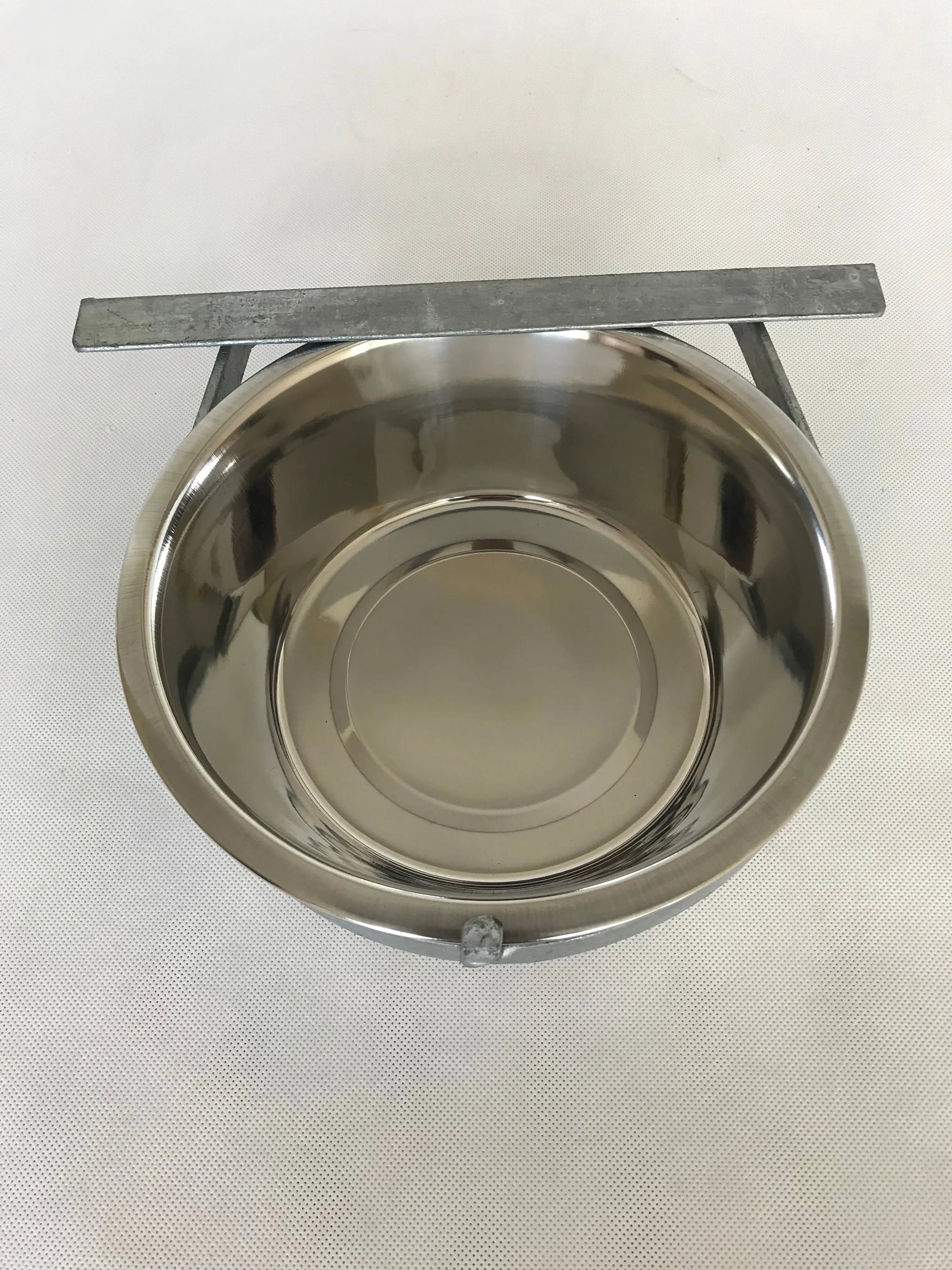 Galvanised bowl holders Inc Bowls Doghealth